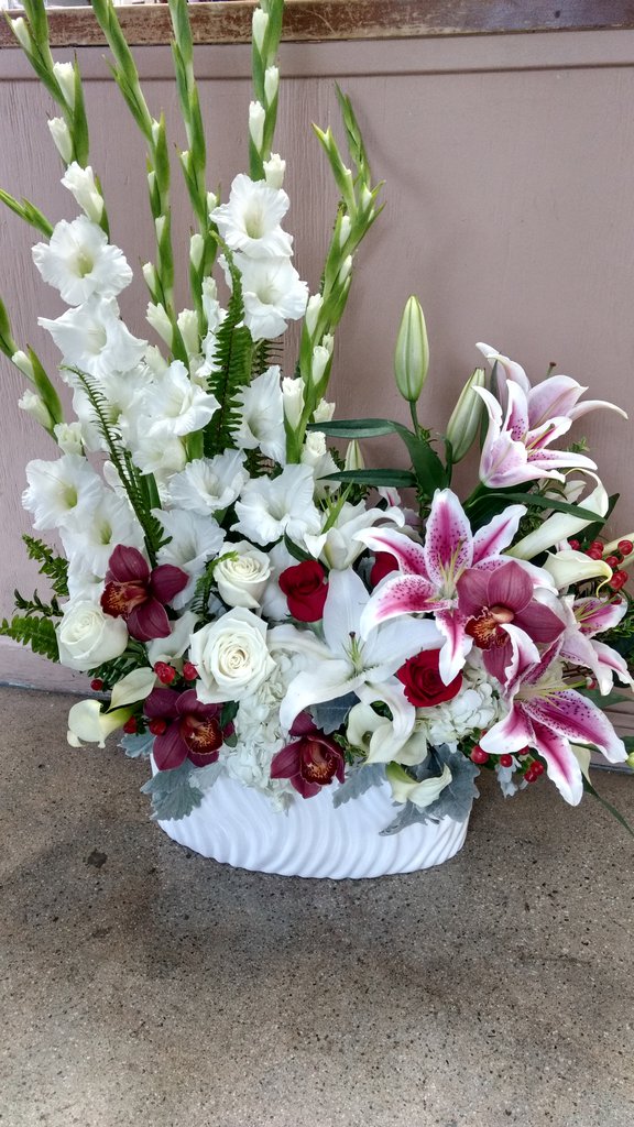 Crescenta Valley Flowers, a Funeral and Sympathy Florist near La